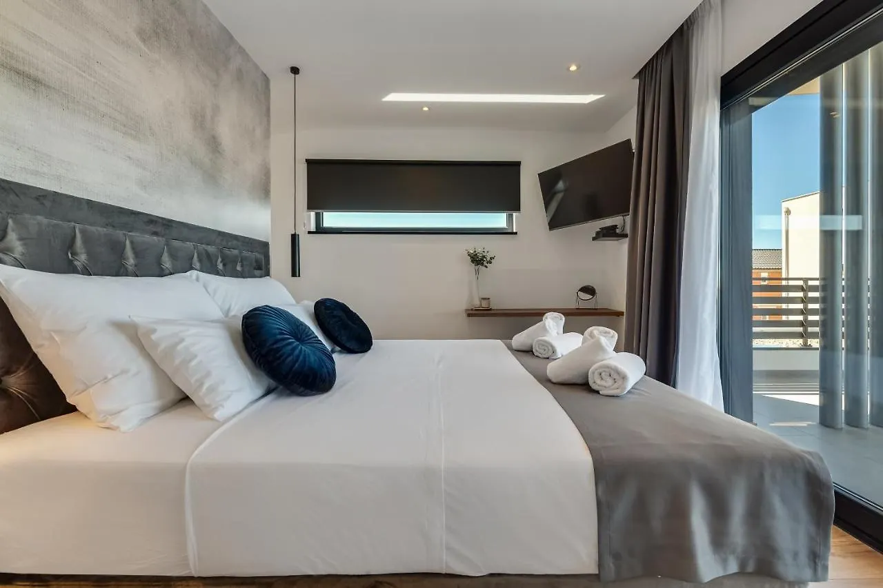 Villa Atrio Seline 0*,  Croatia
